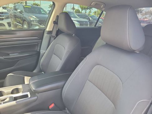 Used 2025 Nissan Altima 2.5 S FWD image 16