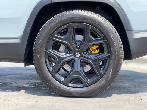Used 2023 Rivian R1S Adventure AWD/4WD image 2