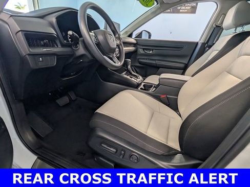 Used 2025 Honda CR-V EX image 6