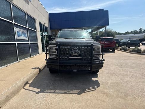 Used 2024 Ford F350 Lariat w/ FX4 Off-Road Package AWD/4WD image 3