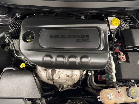 Used 2020 Jeep Cherokee Latitude Plus AWD/4WD image 9