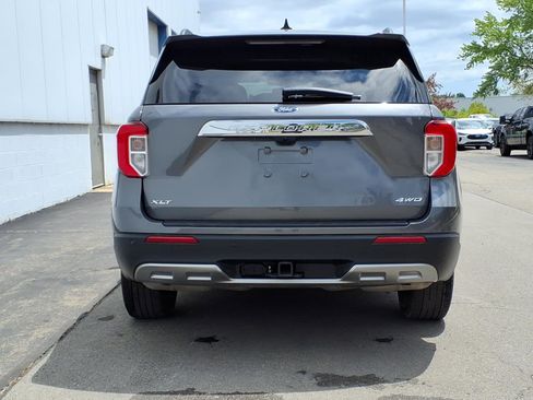 Certified 2023 Ford Explorer XLT w/ Equipment Group 202A AWD/4WD image 5