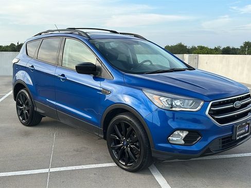 Used 2018 Ford Escape SE w/ SE Sport Appearance Package AWD/4WD image 15