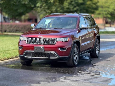Used 2021 Jeep Grand Cherokee Limited RWD image 2