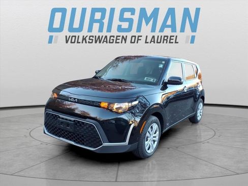 Used 2023 Kia Soul LX image 5