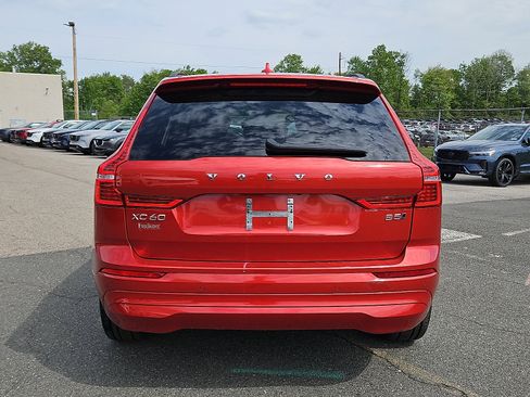 Certified 2023 Volvo XC60 B5 Core w/ Climate Package AWD/4WD image 5