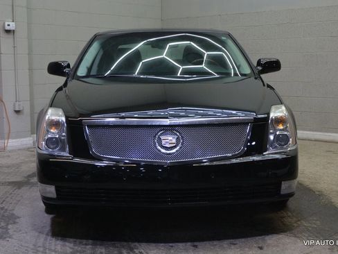 Used 2010 Cadillac DTS Premium w/ Driver Awareness Package image 5