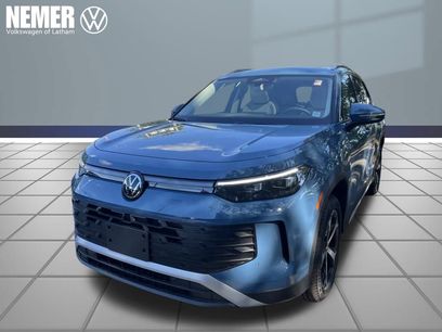 New 2025 Volkswagen Tiguan SE