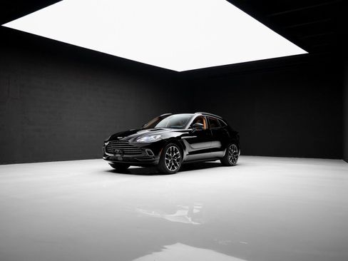 Used 2023 Aston Martin DBX image 80