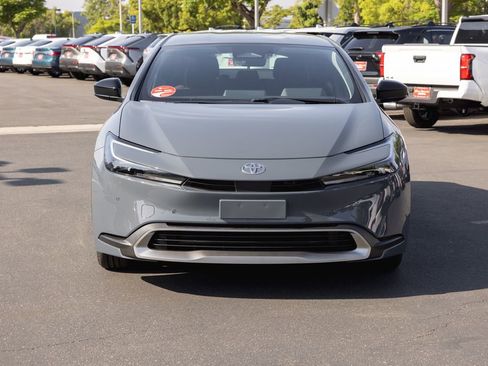 New 2026 Toyota Prius Plug-In Hybrid FWD image 2