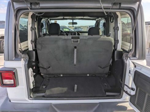 Used 2020 Jeep Wrangler Sport AWD/4WD image 11