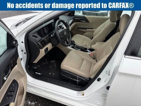Used 2016 Honda Accord Touring image 10