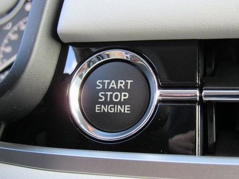 New 2026 Mitsubishi Outlander SE FWD image 17