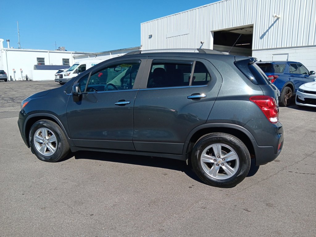 Used 2018 Chevrolet Trax LT w/ LT Convenience Package FWD image 7