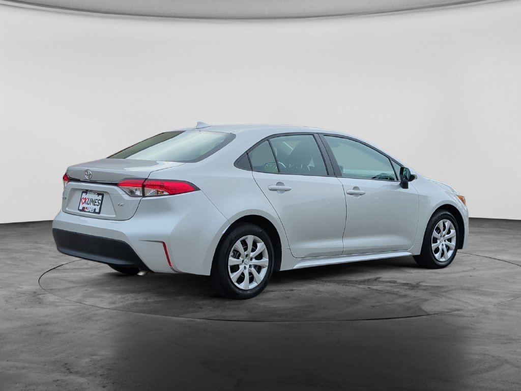 Used 2025 Toyota Corolla LE FWD image 7