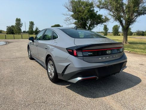 Used 2025 Hyundai Sonata SE FWD image 6