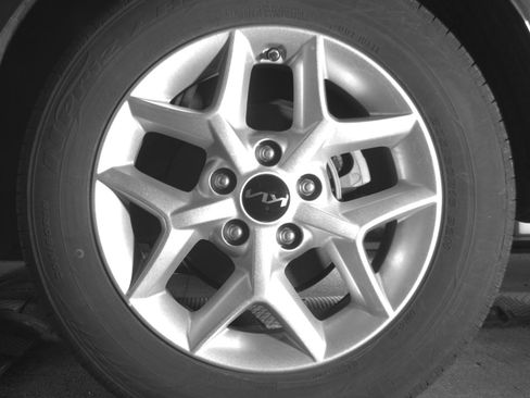Used 2025 Kia Soul LX w/ LX Technology Package FWD image 14