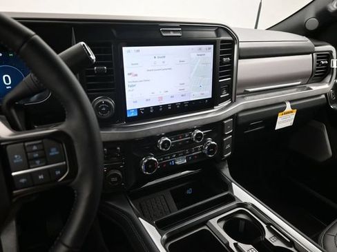 Used 2026 Ford F250 Platinum AWD/4WD image 10