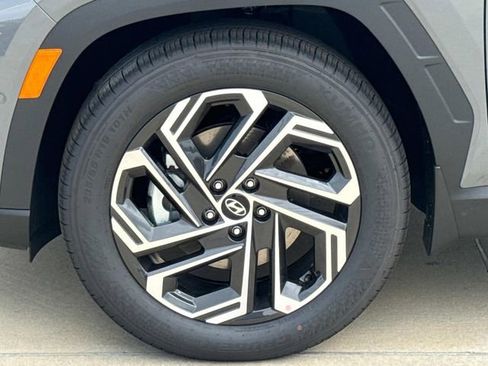 New 2026 Hyundai Tucson Limited FWD image 6
