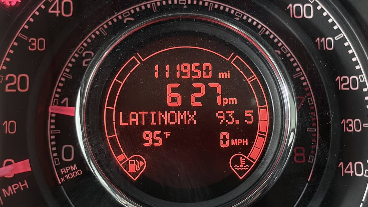 Used 2013 FIAT 500 Sport w/ Comfort/Convenience Group FWD image 22