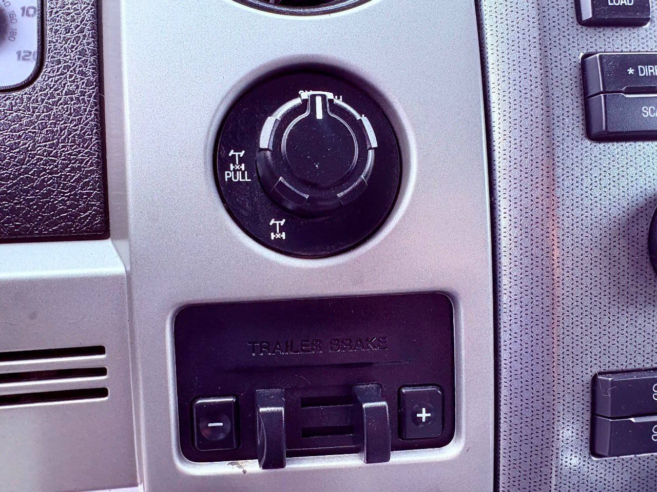 Used 2010 Ford F150 Raptor AWD/4WD image 17