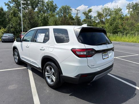 Used 2023 Honda Pilot EX-L image 6