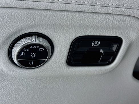 Used 2023 Mercedes-Benz EQE 350+ 4MATIC SUV image 11