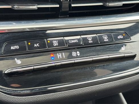 Used 2024 Buick Envista Avenir image 30