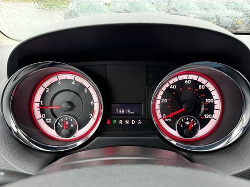 Used 2014 Dodge Grand Caravan SXT image 16