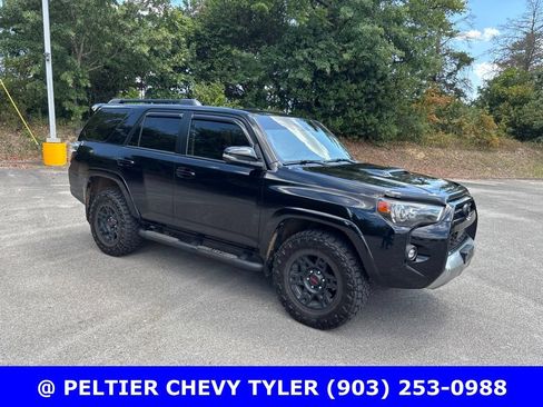 Used 2022 Toyota 4Runner TRD Off-Road Premium w/ Moonroof Package AWD/4WD image 1