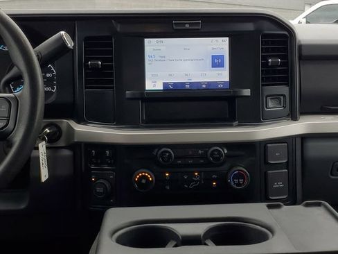 Used 2025 Ford F350 XLT AWD/4WD image 28
