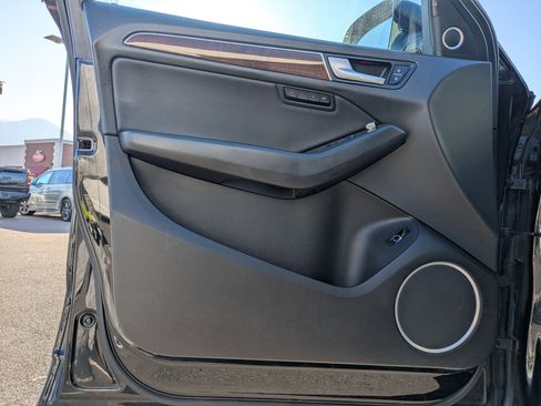 Used 2016 Audi Q5 2.0T Premium Plus w/ Technology Package image 14