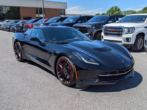 Used 2016 Chevrolet Corvette Stingray Coupe w/ 3LT Preferred Equipment Group RWD image 7