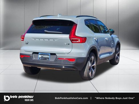Used 2025 Volvo XC40 B5 Plus AWD/4WD image 25