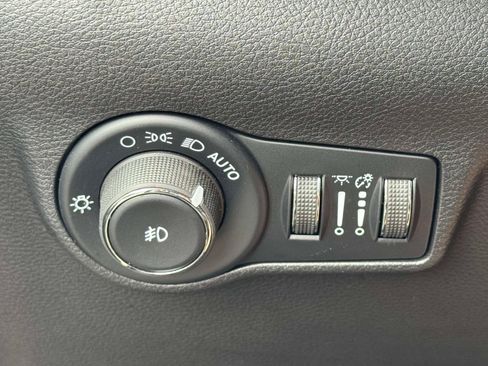 Used 2026 Jeep Compass Limited AWD/4WD image 19