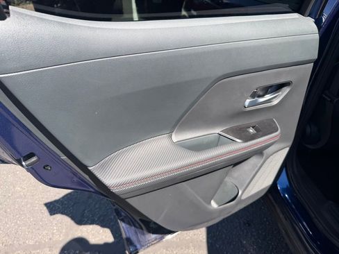 Used 2025 Nissan Kicks SR image 11