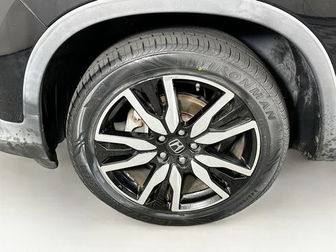 Used 2019 Honda Pilot Touring image 11