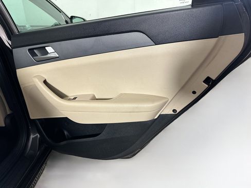 Used 2017 Hyundai Sonata SE FWD image 26