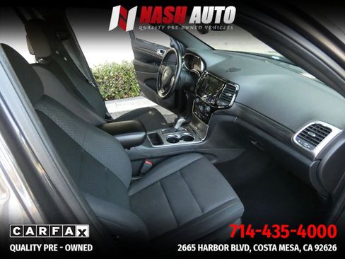 Used 2019 Jeep Grand Cherokee Laredo w/ 18" Wheel & 8.4" Radio Group RWD image 20