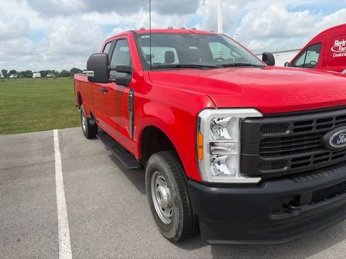 Used 2023 Ford F250 XL w/ Snow Plow Prep Package AWD/4WD image 4