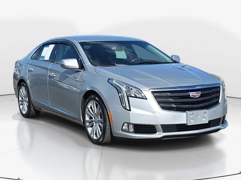Used 2019 Cadillac XTS Luxury image 2