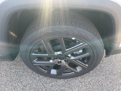 New 2026 Jeep Compass Limited image 9