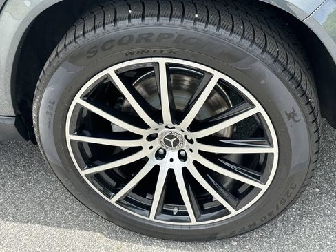 Certified 2025 Mercedes-Benz GLS 580 4MATIC image 23