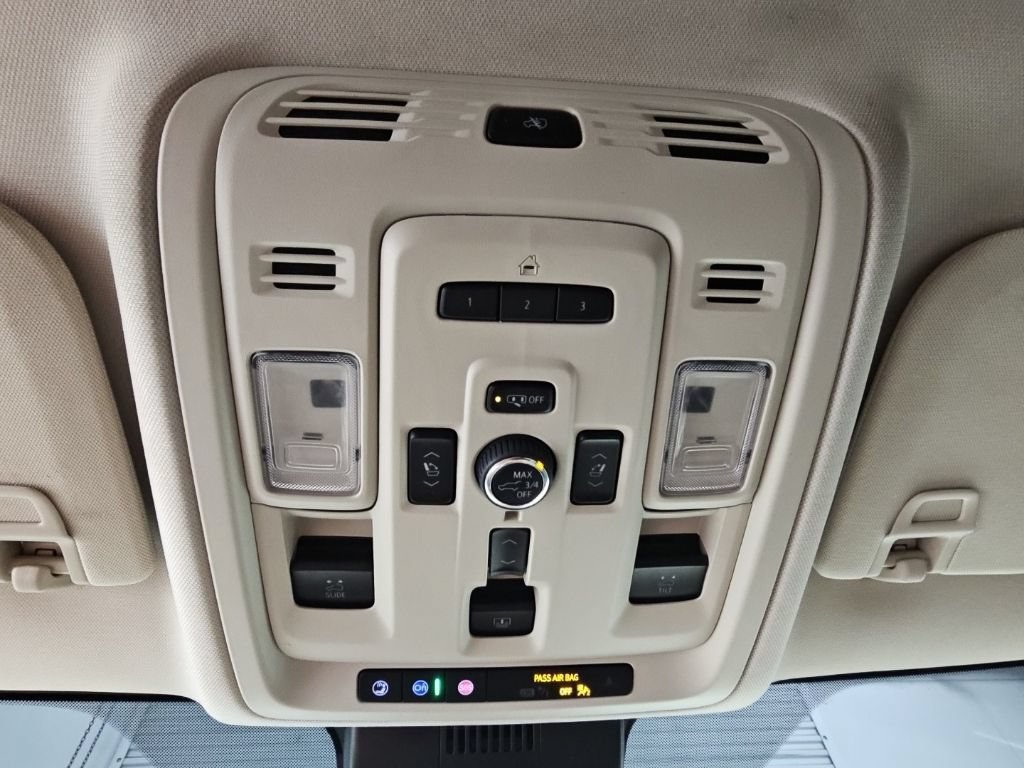 Certified 2023 GMC Yukon XL Denali w/ Denali Reserve Package RWD image 23