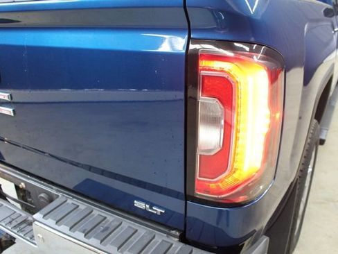 Used 2018 GMC Sierra 1500 SLT AWD/4WD image 49