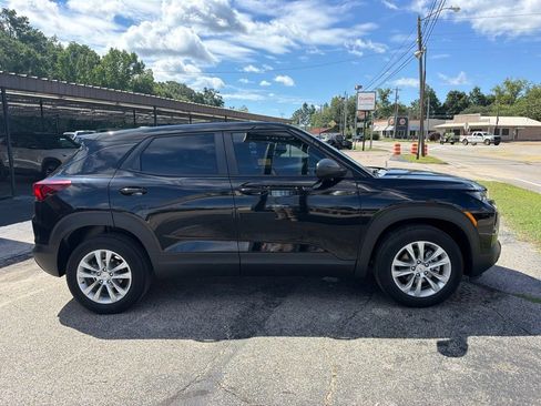Used 2022 Chevrolet TrailBlazer LS FWD image 5