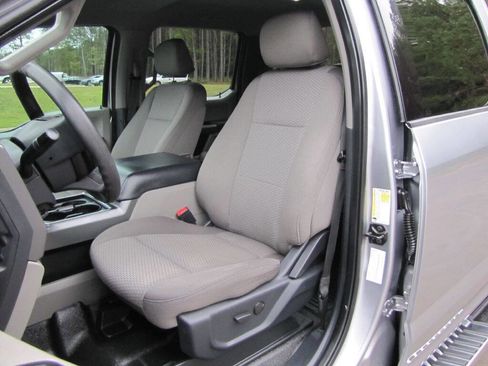 Used 2022 Ford F350 XLT w/ XLT Premium Package image 15