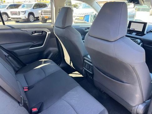Used 2025 Toyota RAV4 XLE FWD image 23