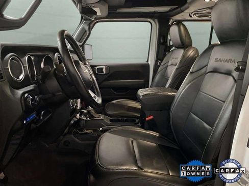 Used 2023 Jeep Wrangler Unlimited Sahara w/ Cold Weather Group image 16