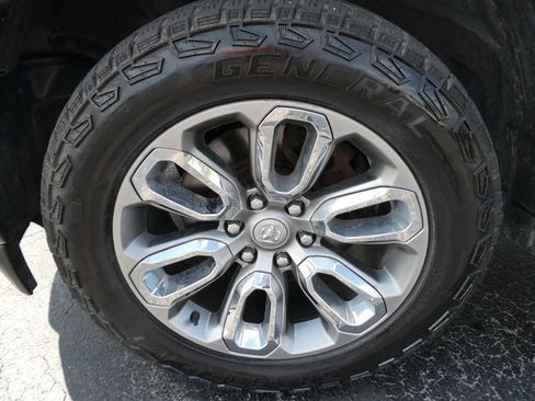 Used 2021 RAM 1500 Laramie w/ Sport Appearance Package AWD/4WD image 10